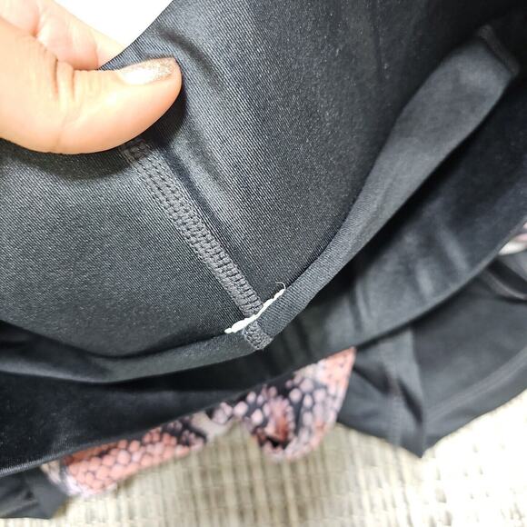 Fabletics Olesia Shine Shorts Stretch Pink Black Snakeskin Animal Print Running - Picture 4 of 10